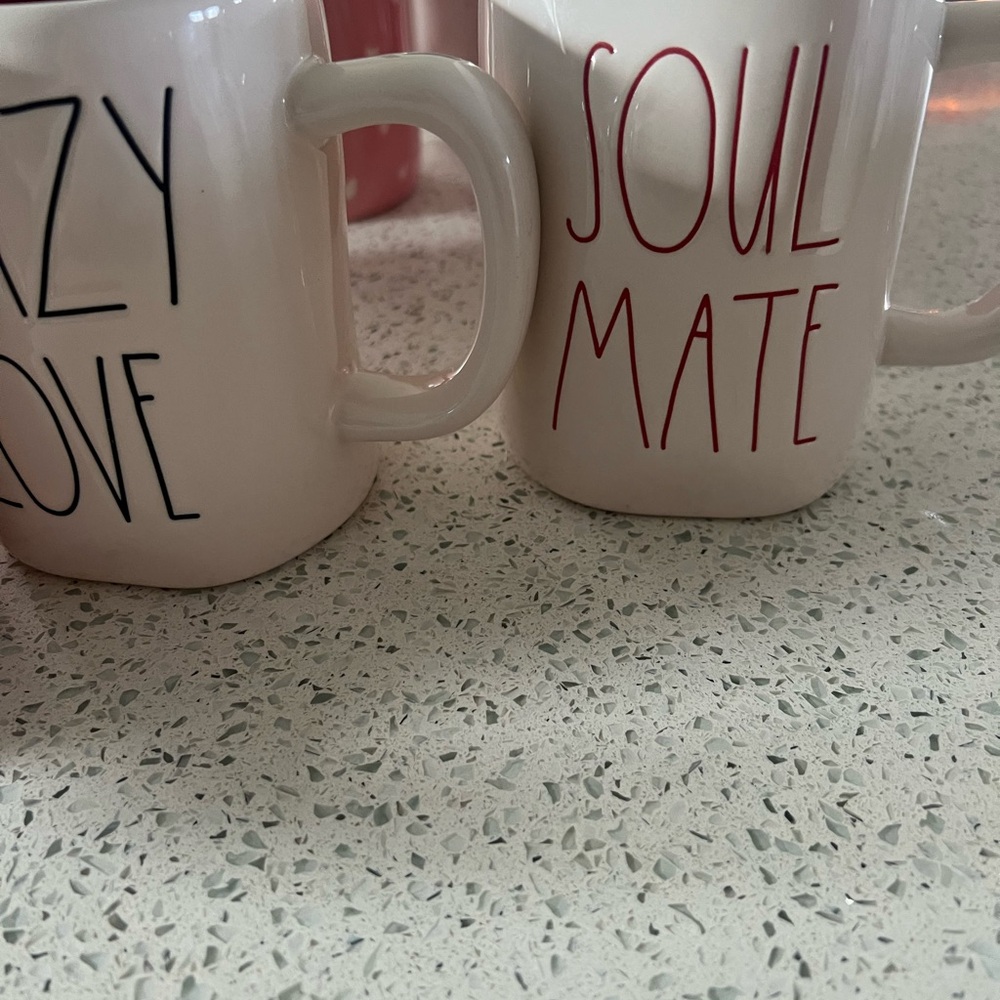 Rae Dunn lot of 10 Valentines mugs - Picture 4 of 11